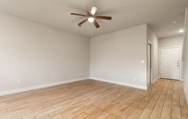 7314  Savannah Brks, Live Oak, TX 78233 — photo 3