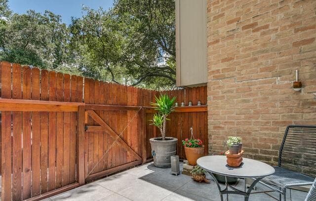 7711  Callaghan Unit APT 301, San Antonio, TX 78229 — photo 20