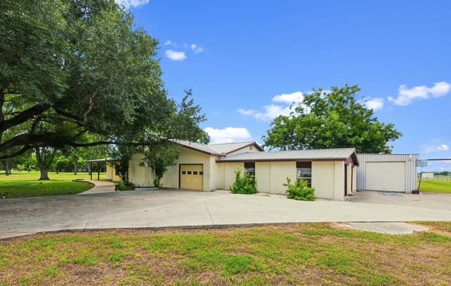 2531  Lower Seguin Rd, Marion, TX 78124 — photo 4