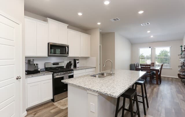 12210  Icon Rdg, San Antonio, TX 78253 — photo 12