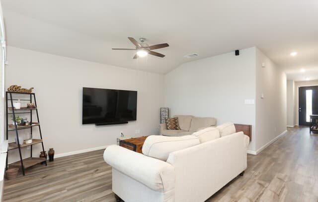 12210  Icon Rdg, San Antonio, TX 78253 — photo 7