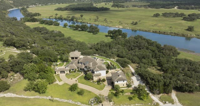 325  River Rdg, Spring Branch, TX 78070 — photo 4