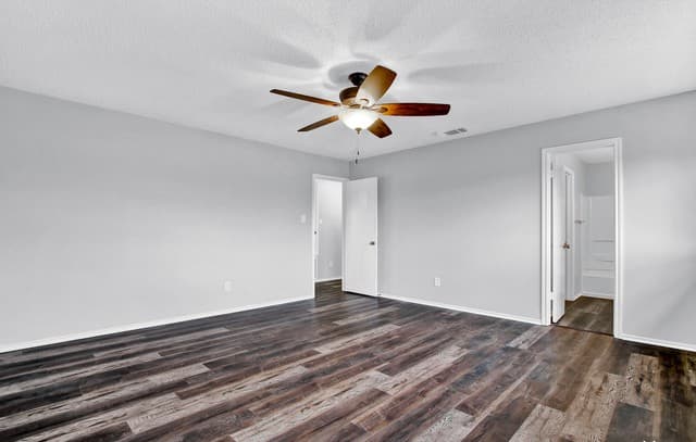 9715  Kashmir Dr, San Antonio, TX 78251 — photo 10