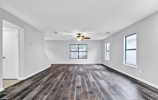 9715  Kashmir Dr, San Antonio, TX 78251 — photo 3