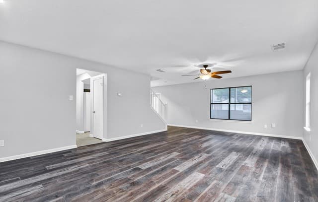 9715  Kashmir Dr, San Antonio, TX 78251 — photo 4
