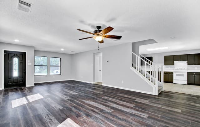 9715  Kashmir Dr, San Antonio, TX 78251 — photo 5