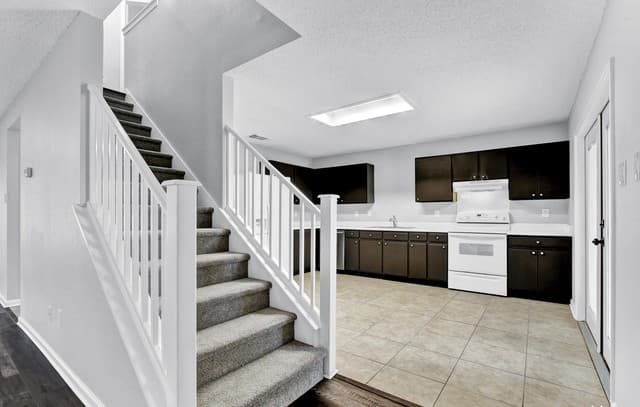 9715  Kashmir Dr, San Antonio, TX 78251 — photo 6