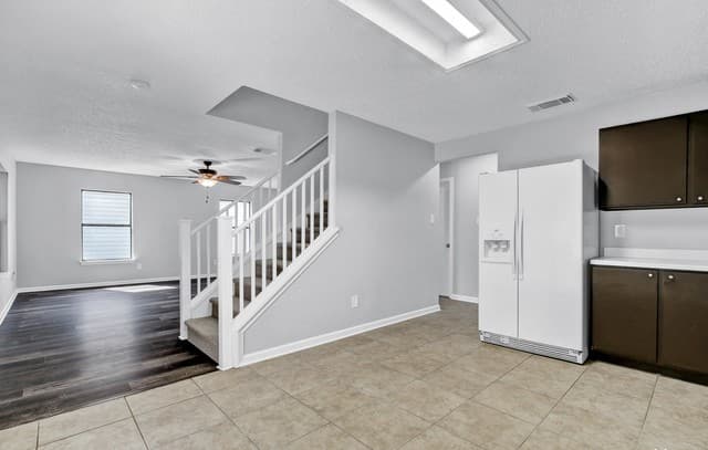9715  Kashmir Dr, San Antonio, TX 78251 — photo 8