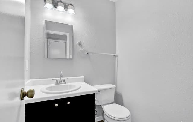9715  Kashmir Dr, San Antonio, TX 78251 — photo 9