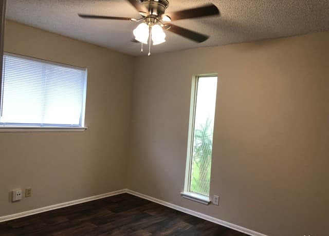 205  Beverly Dr, Schertz, TX 78154 — photo 10