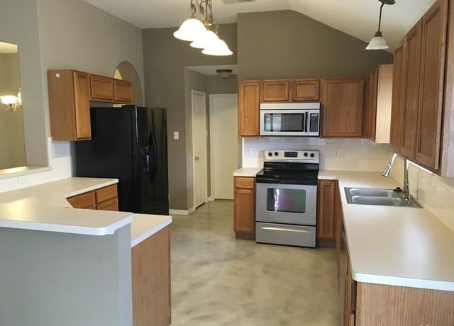 824  Cross Branch Dr, Schertz, TX 78154 — photo 4