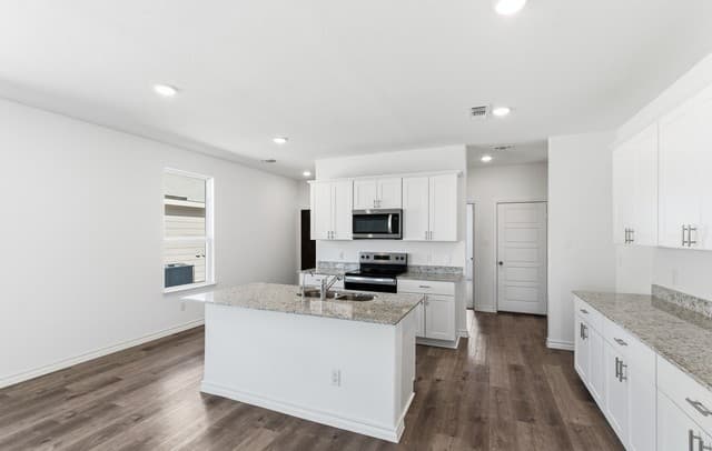 8361  Hamrick Circle, San Antonio, TX 78252 — photo 5