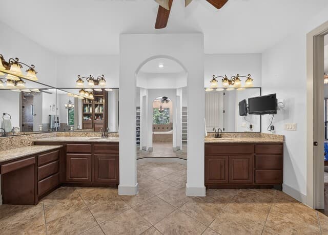 2131  Owl Branch, Canyon Lake, TX 78133 — photo 16