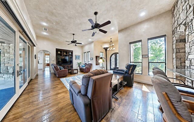 2131  Owl Branch, Canyon Lake, TX 78133 — photo 6
