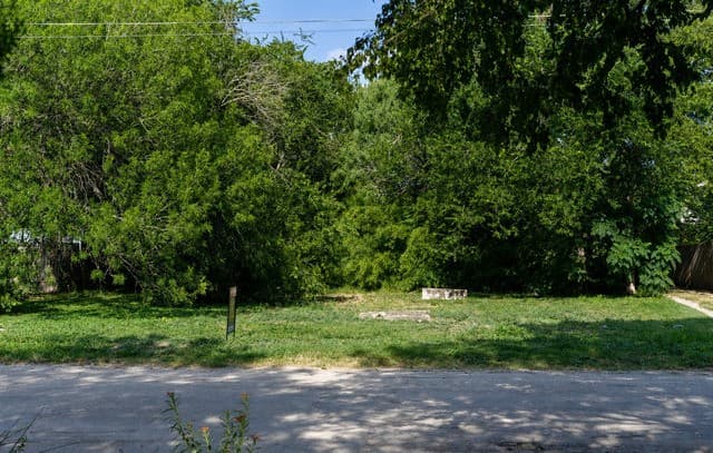 220  Muncey, San Antonio, TX 78202 — photo 3