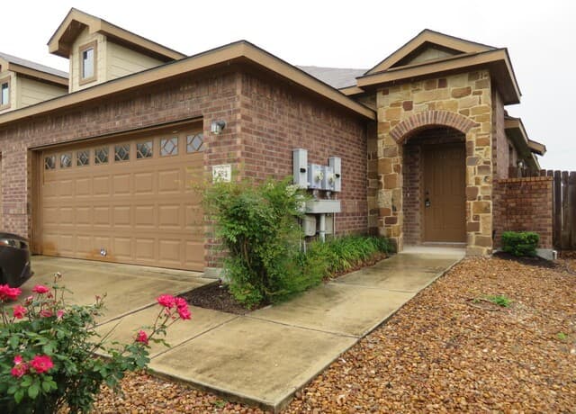 554 Creekside Cir