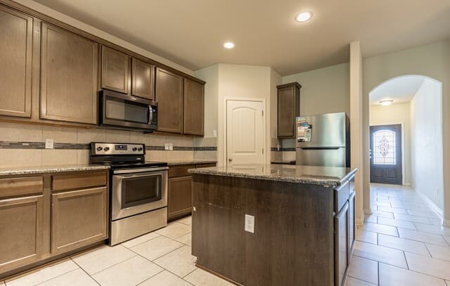 6630  Prescott Dm, San Antonio, TX 78233 — photo 8