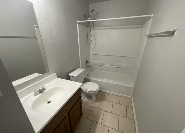 24  Bratton Dr, San Antonio, TX 78245 — photo 14