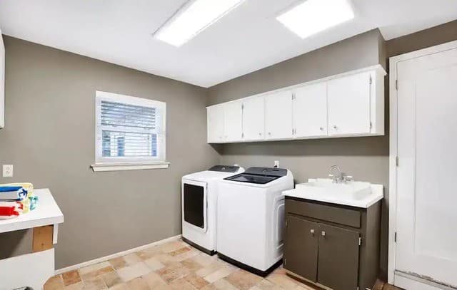 4023  Midvale, San Antonio, TX 78229 — photo 14