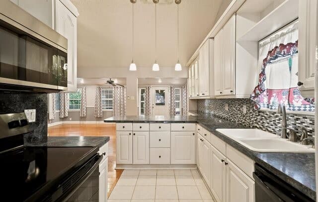 8915  Brightwater St, San Antonio, TX 78254 — photo 10