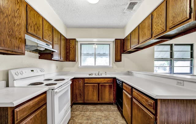 302  Gateway St, Converse, TX 78109 — photo 9