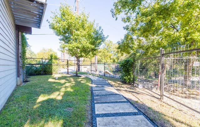 1106 E Quincy St, San Antonio, TX 78212 — photo 16