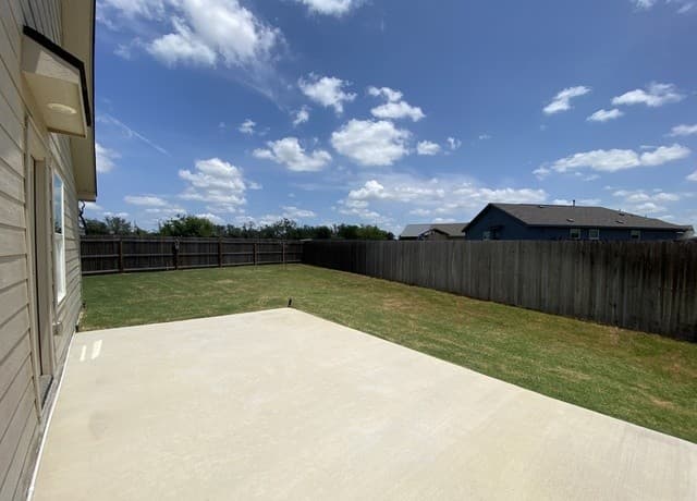 137  Cowboy Rdg, Pleasanton, TX 78064 — photo 12