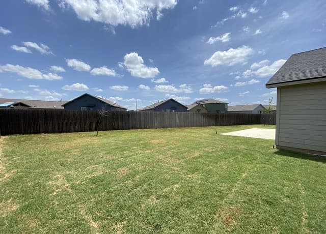 137  Cowboy Rdg, Pleasanton, TX 78064 — photo 14