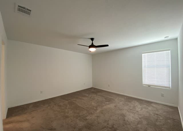 137  Cowboy Rdg, Pleasanton, TX 78064 — photo 5