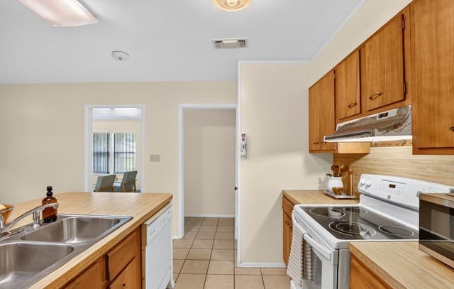 515  Georgia Ann Dr, Pleasanton, TX 78064 — photo 13