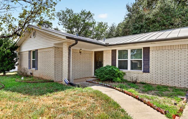 515  Georgia Ann Dr, Pleasanton, TX 78064 — photo 23