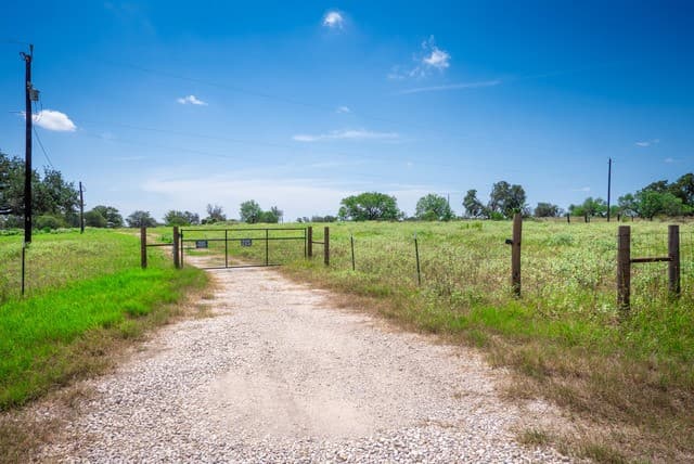 2572  Mogford Rd, San Antonio, TX 78264 — photo 4