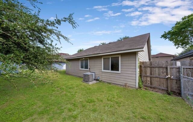 7522  Yellow Sand Dr, San Antonio, TX 78227 — photo 23