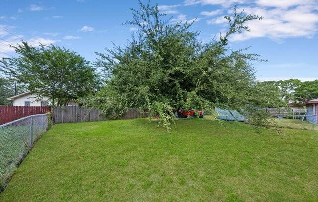 7522  Yellow Sand Dr, San Antonio, TX 78227 — photo 25