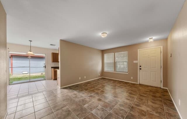 7522  Yellow Sand Dr, San Antonio, TX 78227 — photo 5