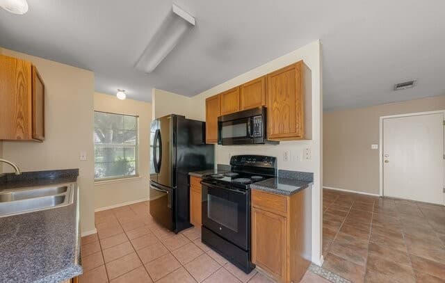 7522  Yellow Sand Dr, San Antonio, TX 78227 — photo 9