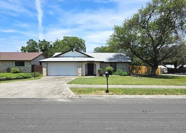 11243  El Sendero St, San Antonio, TX 78233 — photo 2