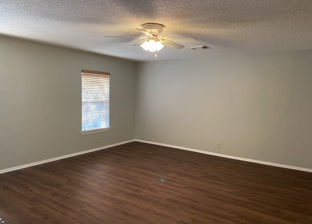 10811  Redbush Park, San Antonio, TX 78249 — photo 2