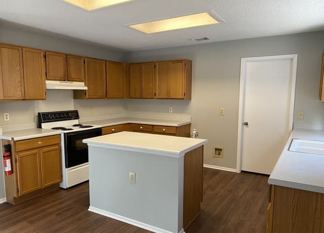 10811  Redbush Park, San Antonio, TX 78249 — photo 5