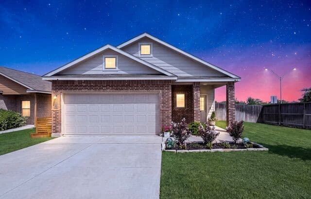 5702  Cicada Cir