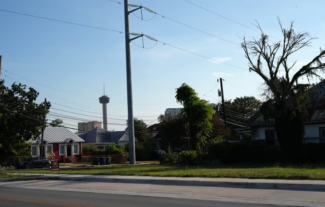 629  Burnet St, San Antonio, TX 78202 — photo 7