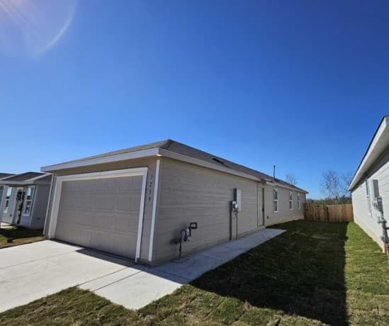 7239  Pasture Run, San Antonio, TX 78252 — photo 2