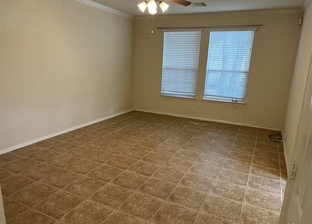 2532  Grayson Cir