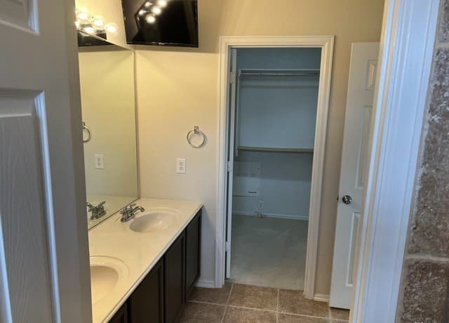 2532  Grayson Cir, San Antonio, TX 78232 — photo 24
