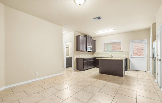 8514  Hamer Rnch, San Antonio, TX 78254 — photo 17
