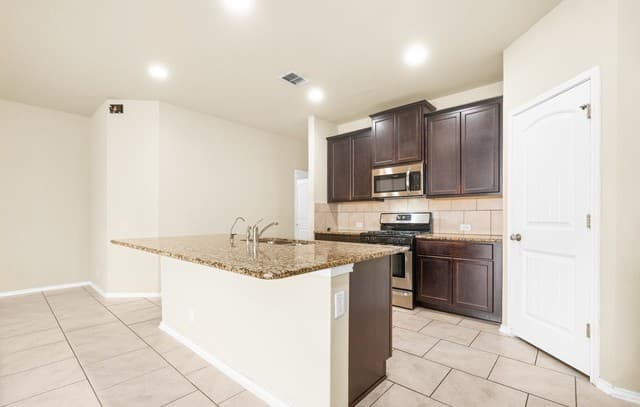 8514  Hamer Rnch, San Antonio, TX 78254 — photo 9