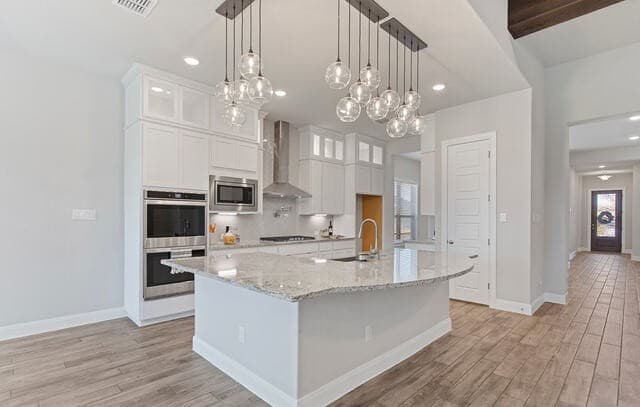 9015  Mendrin Rdg, Fair Oaks Ranch, TX 78015 — photo 8