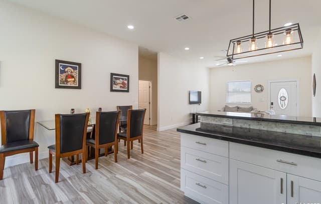 567  Hummingbird, Canyon Lake, TX 78133 — photo 12