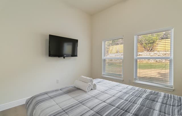 567  Hummingbird, Canyon Lake, TX 78133 — photo 18
