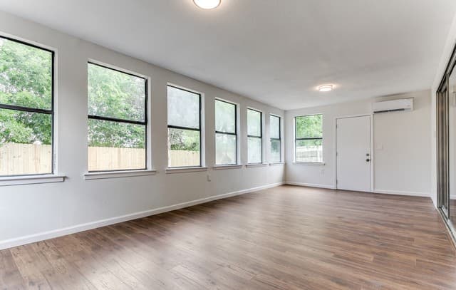 8214  Banbury Dr, San Antonio, TX 78239 — photo 16